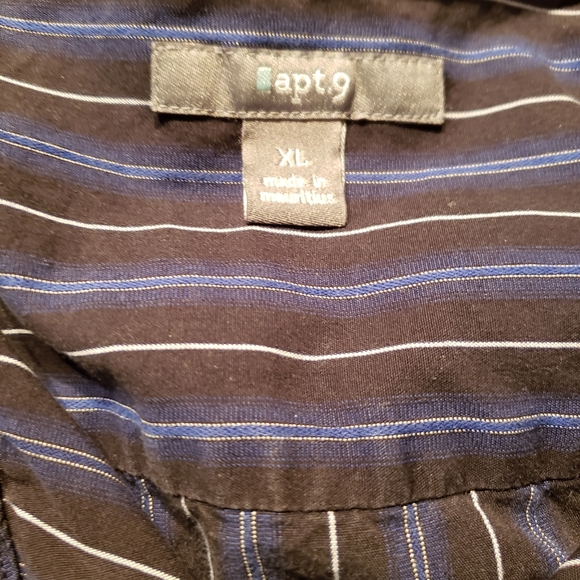 Apt 9 button down dress shirt - Picture 2 of 5